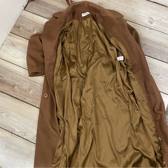 Vintage Brown Trench Coat - Picture 11 of 16